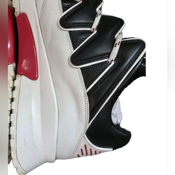 Louis Vuitton White & Black LV Run Away Sneakers - Picture 8 of 16